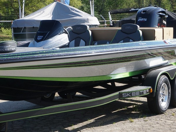 2018 Skeeter ZX225 Boat