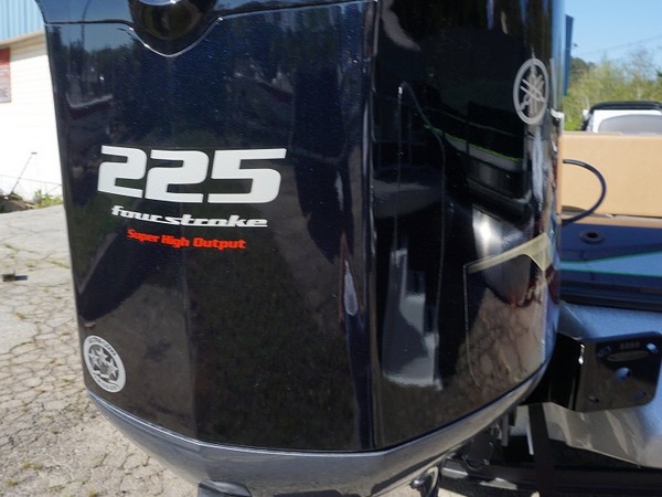 2018 Skeeter ZX225 Boat
