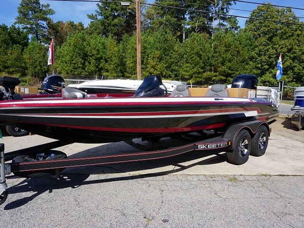 2019 Skeeter ZX225 Boat