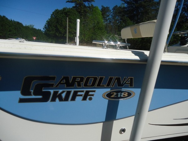 2016 Carolina Skiff 218DVL Boat