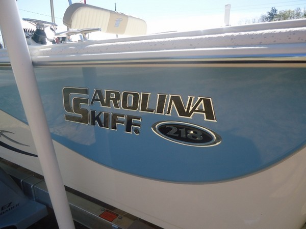 2016 Carolina Skiff 218DVL Boat